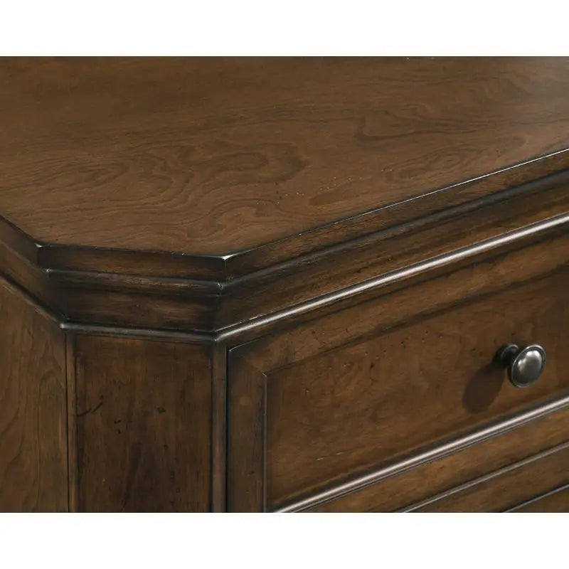 Traditional Wood Bedroom Set With Bed Dresser Nightstands And Chest
